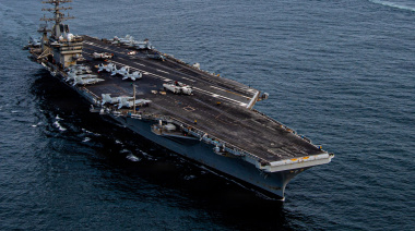 El portaaviones USS Nimitz pasará frente a las costas de Necochea