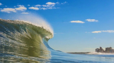 Llega con sol y un marcado ascenso de la temperatura en la ciudad