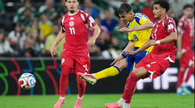 Suecia firmó una goleada aplastante en su debut y Ecuador sufrió un golpe agónico