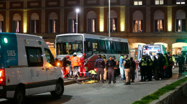 Un colectivo perdió el control, mató a una mujer y dejó seis heridos