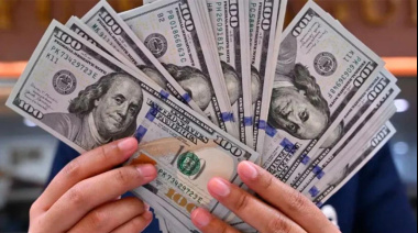 El dólar oficial subió por sexta jornada consecutiva y quedó al borde de alcanzar su máximo anual