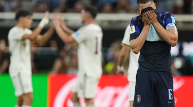 Uruguay afuera por un blooper y un vestuario roto