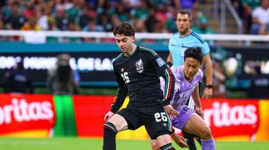 México selló su pase a dieciseisavos y Canadá metió una histórica goleada por 6-0 ante Qatar