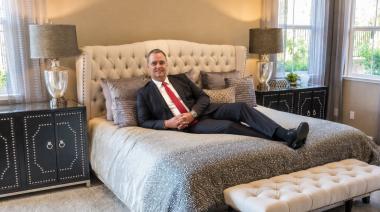 Manuel adorni gastó 8 millones en sábanas de lujo