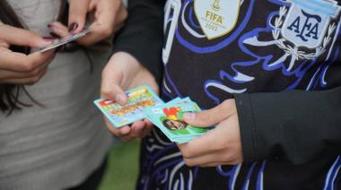El evento de intercambio de figuritas en la Plaza Dardo Rocha