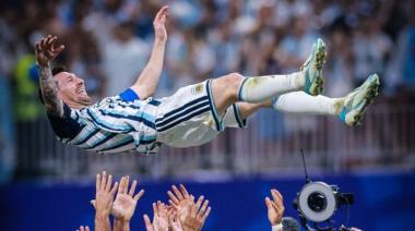 Argentina revivió de las cenizas, le dio vuelta un partido de locos a Egipto y sigue en carrera