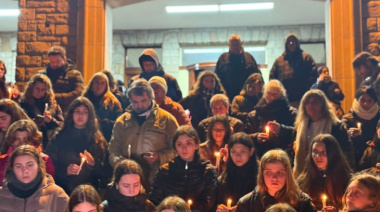 Necochea y Mar del Plata se unieron en una emotiva vigilia por Anita