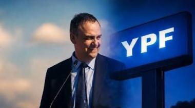 Adorni renunció al directorio de YPF tras dejar la Jefatura de Gabinete