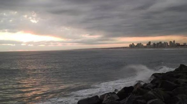 Frío, chaparrones y ráfagas de hasta 59 km/h: cómo estará el clima este viernes en Necochea y Quequén
