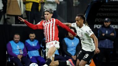 Estudiantes venció a Corinthians sobre la hora y se metió en semifinales de la Copa Libertadores