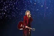 Fenómeno económico y cultural: Taylor Swift mueve tanto el “gasto de consumo”, que captó la atención de la Reserva Federal de EEUU