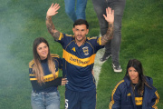 Leandro Paredes fue presentado en Boca y los hinchas lo recibieron con una fiesta en la Bombonera