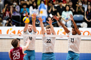 VNL: La Selección Argentina de Vóley Cae Ante Estados Unidos y Queda Sin Chances de Playoffs