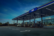 Nuevo Aumento de YPF: Combustibles Suben 2,5% en Todo el País