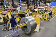 Alerta de la UIA: La Industria Argentina Pierde Hasta 1.500 Empleos por Mes