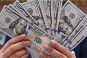 A un mes del "comprá campeón" de Luis Caputo, el dólar sin cepo de la era Milei tuvo su semana más agitada