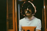 Fanáticos de Charly García hicieron vigilia en Palermo para celebrar su cumpleaños 74