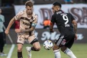 Riestra empata 1-1 con Platense y sigue liderando la Zona B
