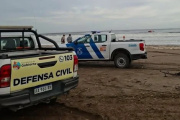 Rescatan a kitesurfista en la playa de Quequén