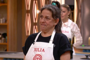 Julia Calvo se despidió de MasterChef Celebrity tras un intenso duelo con Emilia Attias