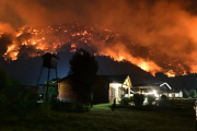 Incendios en Chubut: más de 500 brigadistas desplegados y una localidad sitiada por las llamas