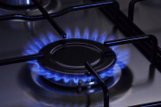Junio llega con subas en luz, gas y agua en todo el país