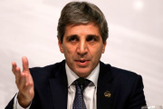 Caputo vuelve a apostar al “derrame” como motor económico pese al fracaso en el gobierno de Macri