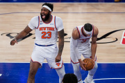 Los Knicks revirtieron 29 puntos ante los Spurs y acarician el anillo de la NBA