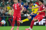 Suecia firmó una goleada aplastante en su debut y Ecuador sufrió un golpe agónico