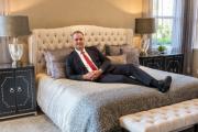 Manuel adorni gastó 8 millones en sábanas de lujo