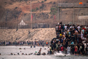 Estiman que 60.000 inmigrantes ingresaron a España desde Marruecos y hay víctimas fatales