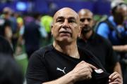 El DT de Egipto explotó contra Argentina, denunció un "partido amañado" y apuntó contra Messi