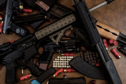 En el barrio Luz y Fuerza, encontraron sin vida a un jubilado y tenía un arsenal en su casa