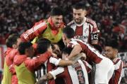 River cortó la racha negra, venció 2-0 a Argentinos Juniors y sumó sus primeros puntos en el Clausura