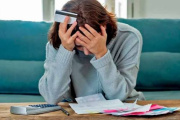 El 75% de los hogares debió recortar gastos y el 59% cree que el país empeoró con Milei