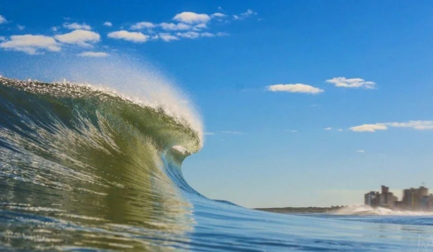 Llega con sol y un marcado ascenso de la temperatura en la ciudad